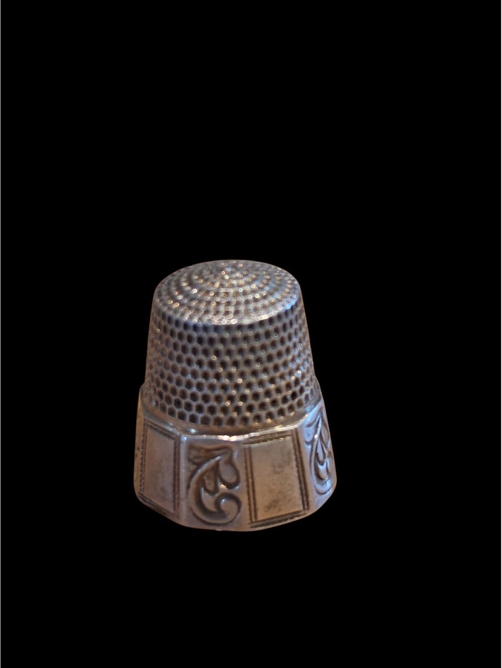 Antique Stern Bros.  Sterling Silver Thimble, Panel & Scroll, Sz 10